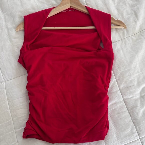 The Abercrombie & Fitch Red Ava Top - M - Picture 2 of 4